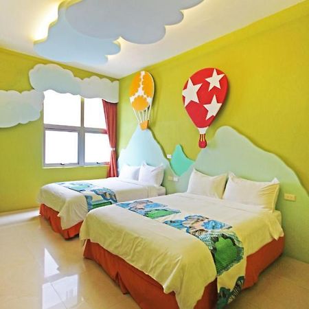 Fun Trip - Little Castle & Oscar B&B Taitung Bagian luar foto
