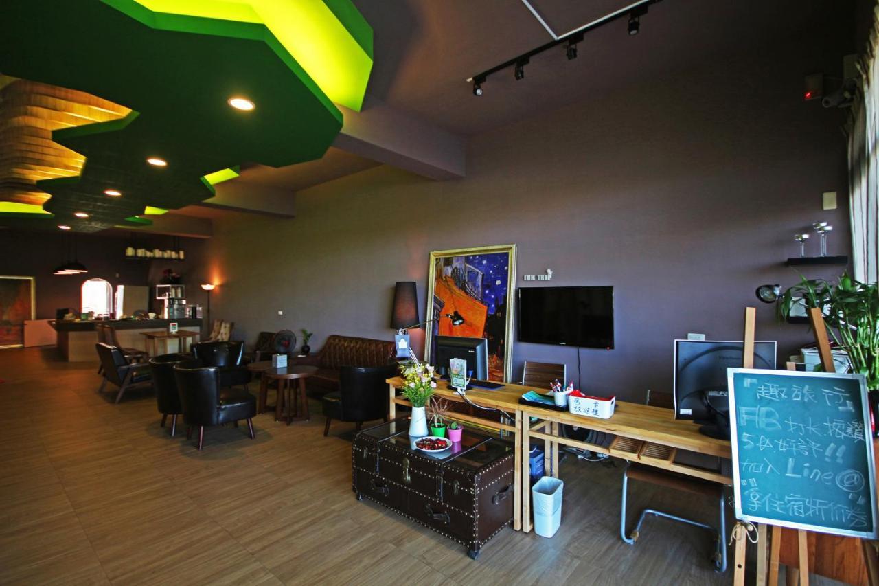 Fun Trip - Little Castle & Oscar B&B Taitung Bagian luar foto