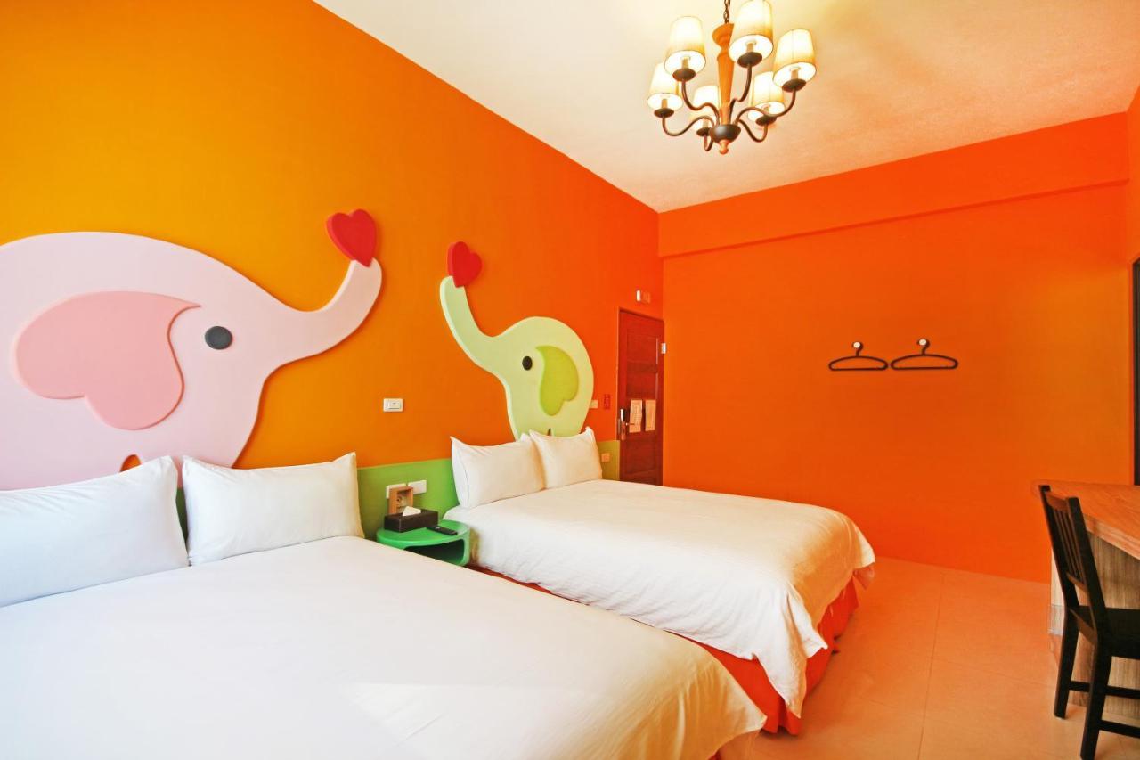 Fun Trip - Little Castle & Oscar B&B Taitung Bagian luar foto