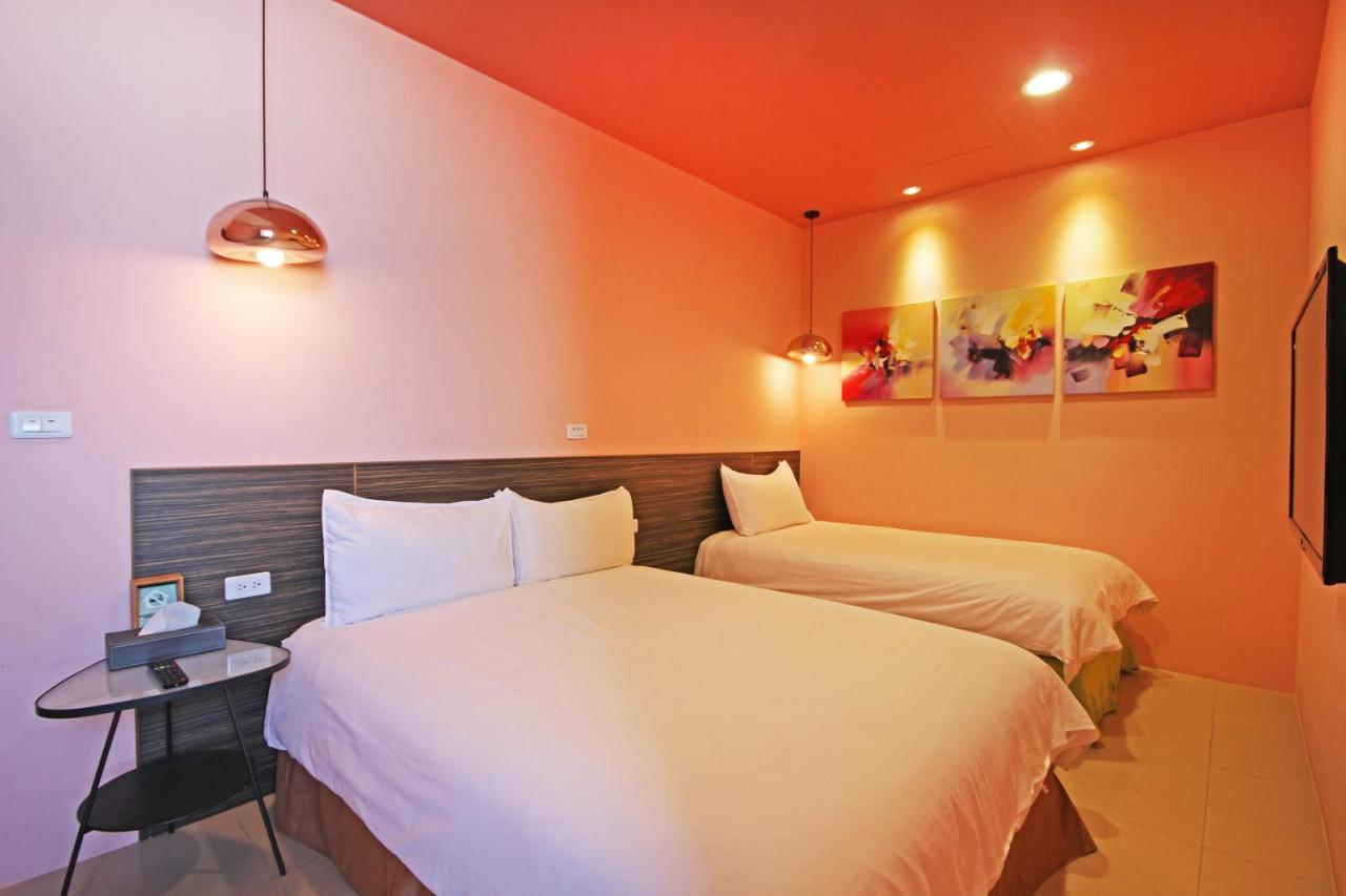 Fun Trip - Little Castle & Oscar B&B Taitung Bagian luar foto