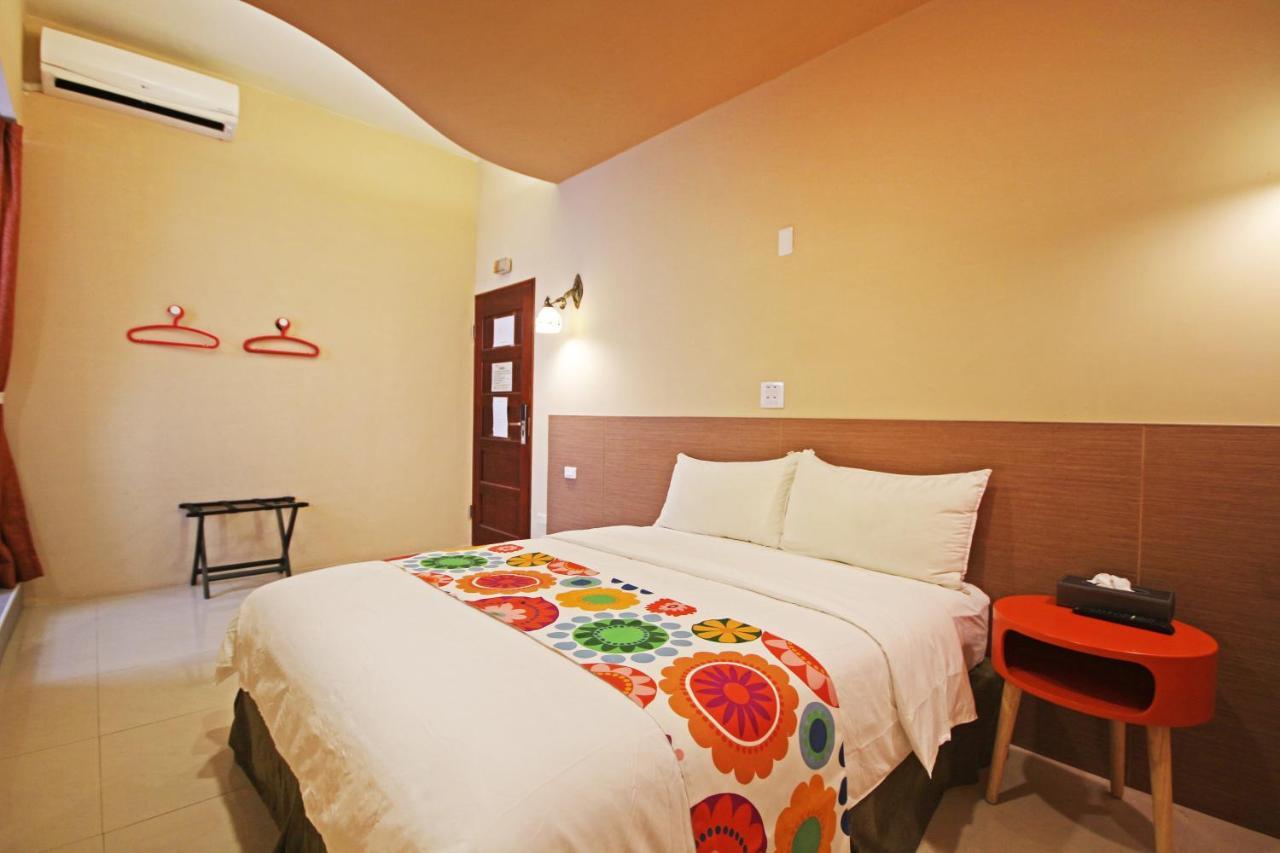 Fun Trip - Little Castle & Oscar B&B Taitung Bagian luar foto