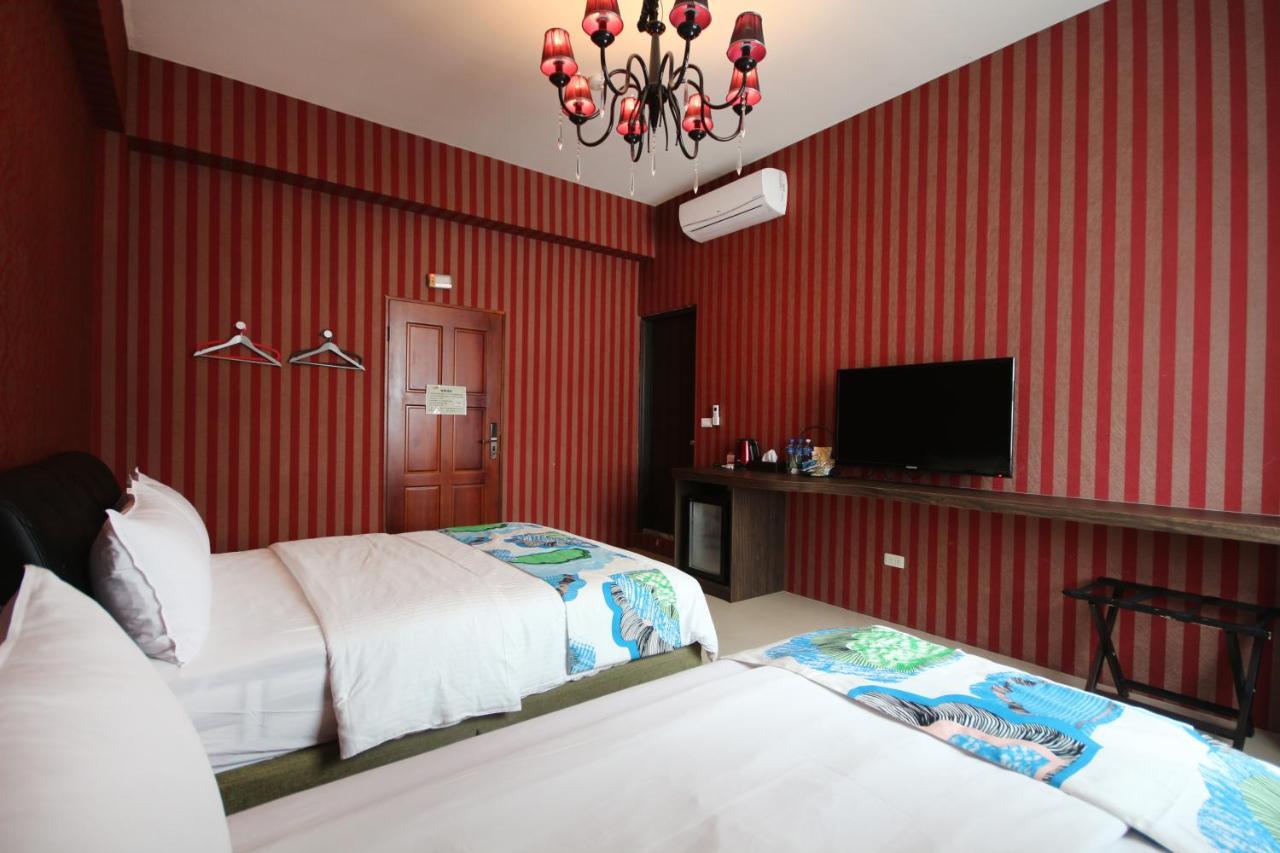 Fun Trip - Little Castle & Oscar B&B Taitung Bagian luar foto