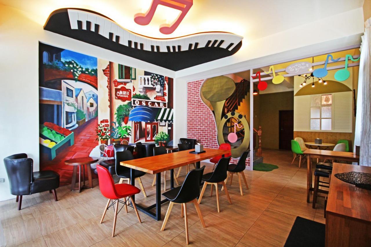 Fun Trip - Little Castle & Oscar B&B Taitung Bagian luar foto
