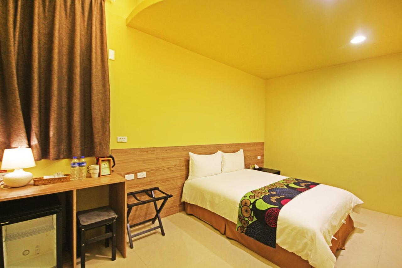 Fun Trip - Little Castle & Oscar B&B Taitung Bagian luar foto
