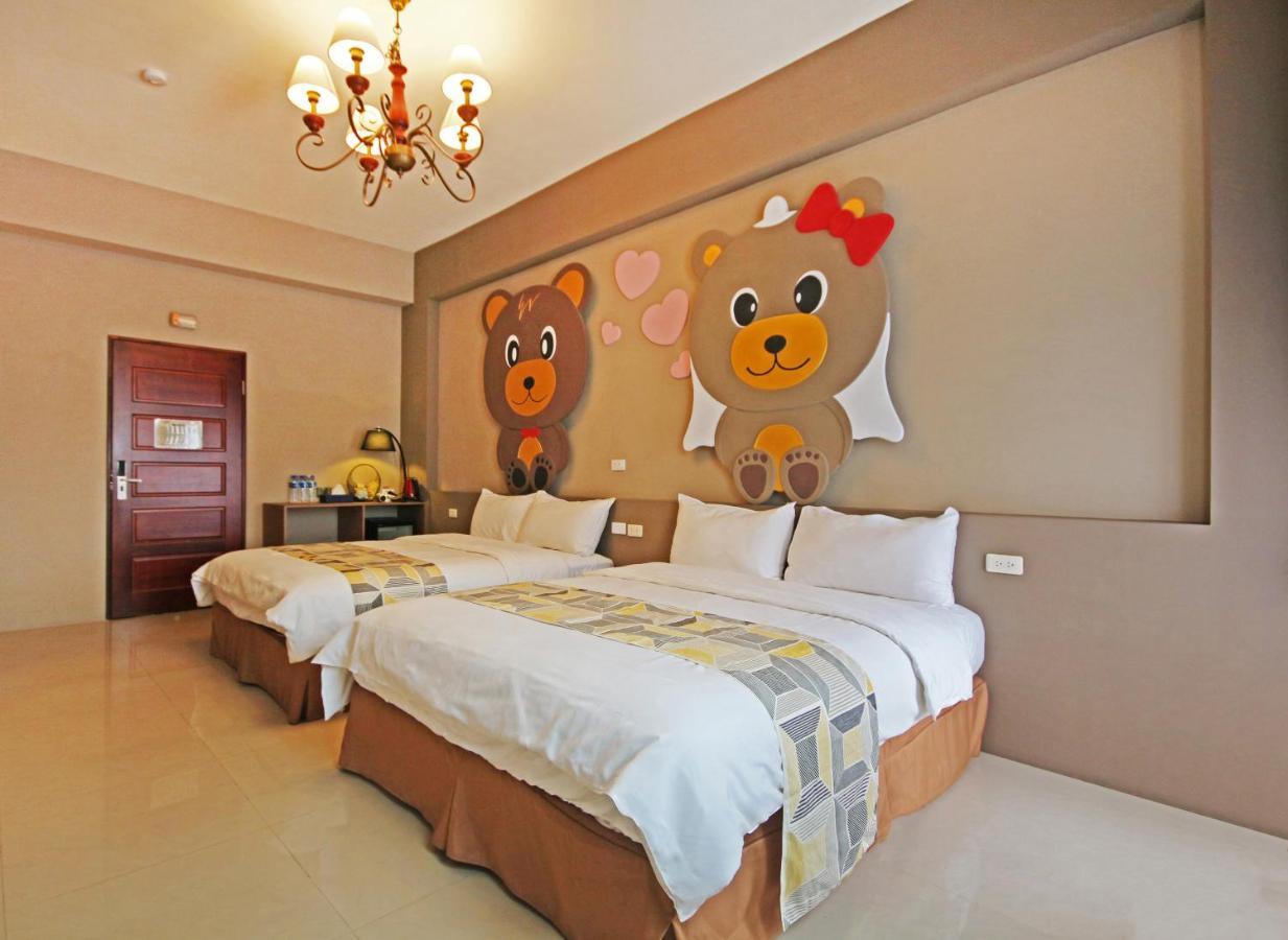 Fun Trip - Little Castle & Oscar B&B Taitung Bagian luar foto