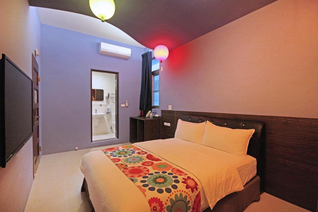 Fun Trip - Little Castle & Oscar B&B Taitung Bagian luar foto