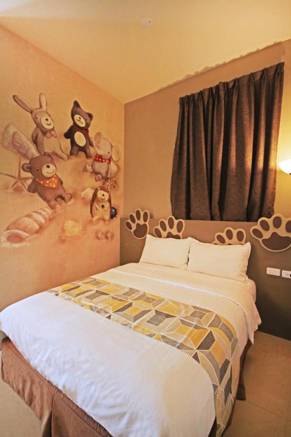 Fun Trip - Little Castle & Oscar B&B Taitung Bagian luar foto