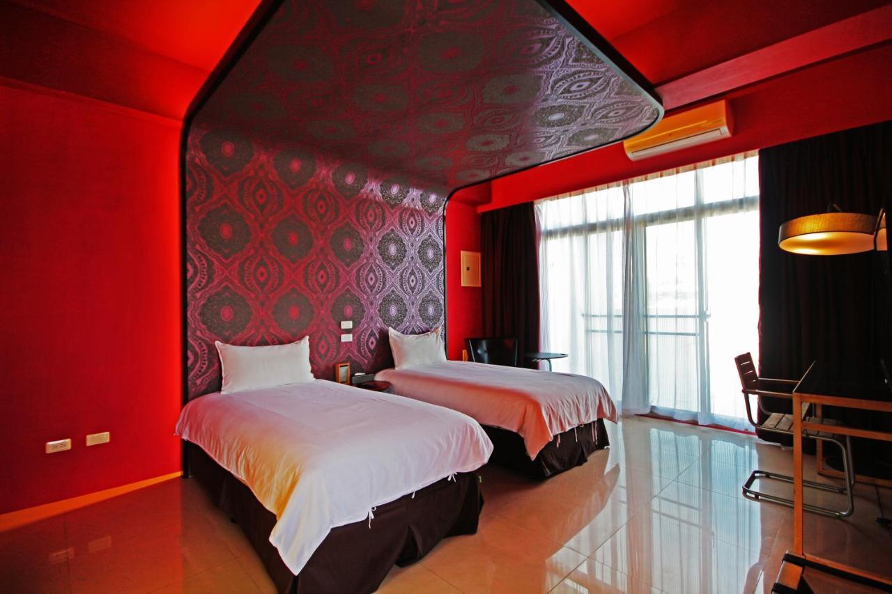 Fun Trip - Little Castle & Oscar B&B Taitung Bagian luar foto