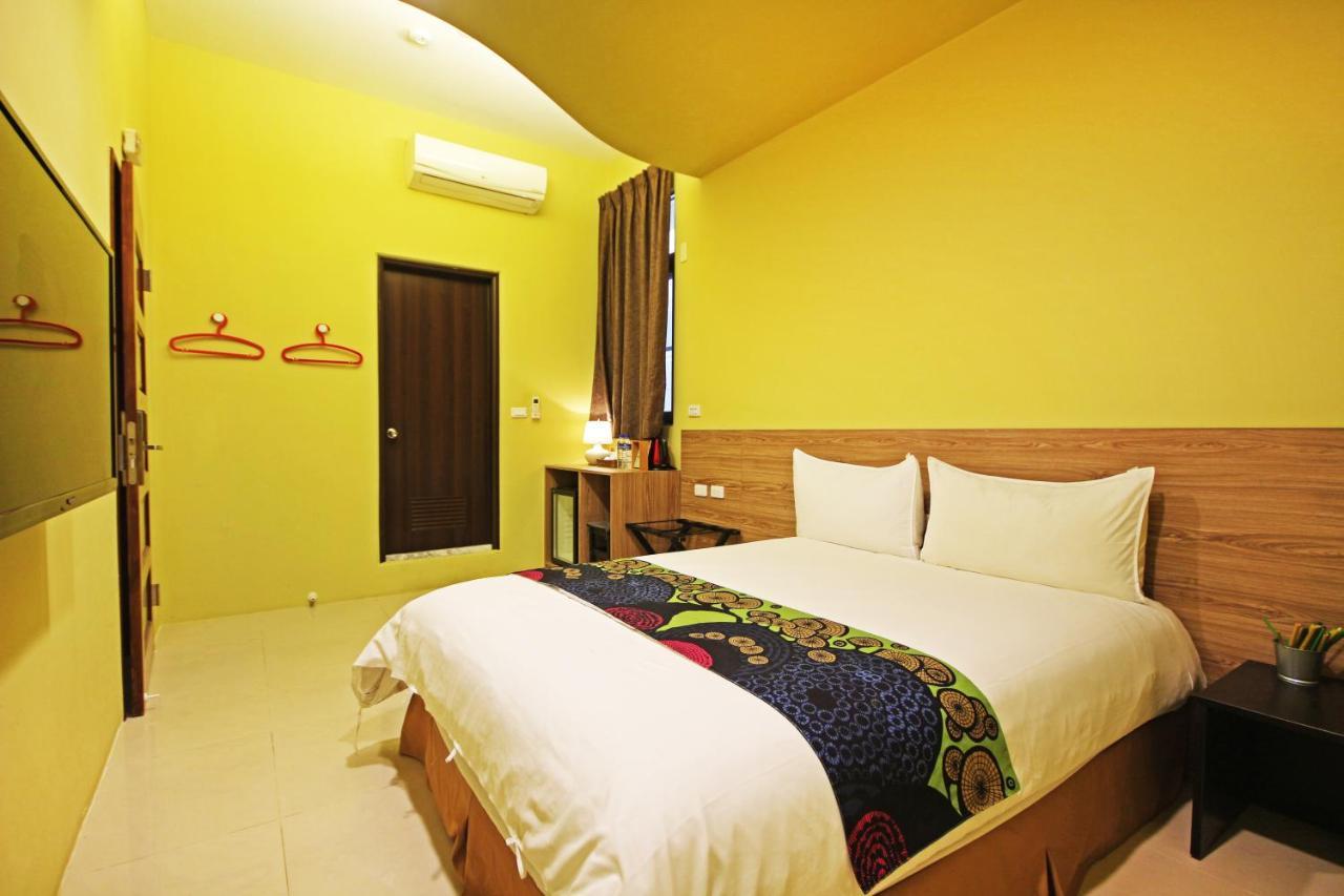 Fun Trip - Little Castle & Oscar B&B Taitung Bagian luar foto