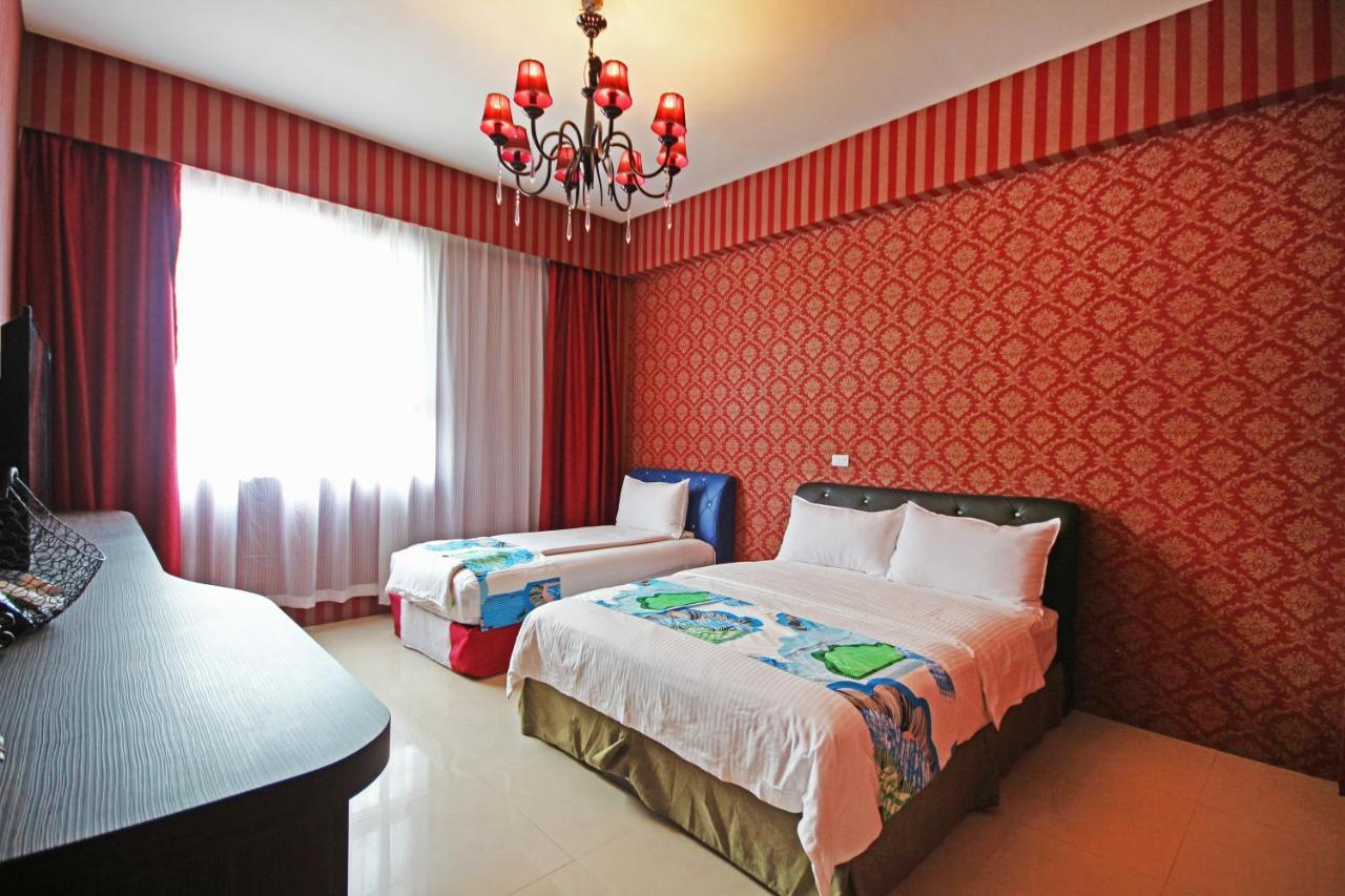 Fun Trip - Little Castle & Oscar B&B Taitung Bagian luar foto