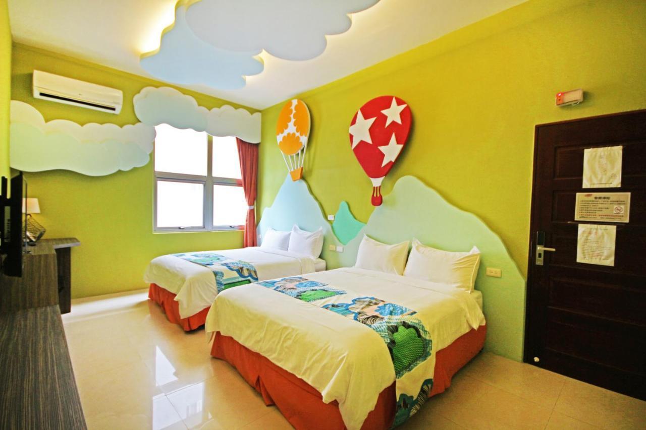 Fun Trip - Little Castle & Oscar B&B Taitung Bagian luar foto